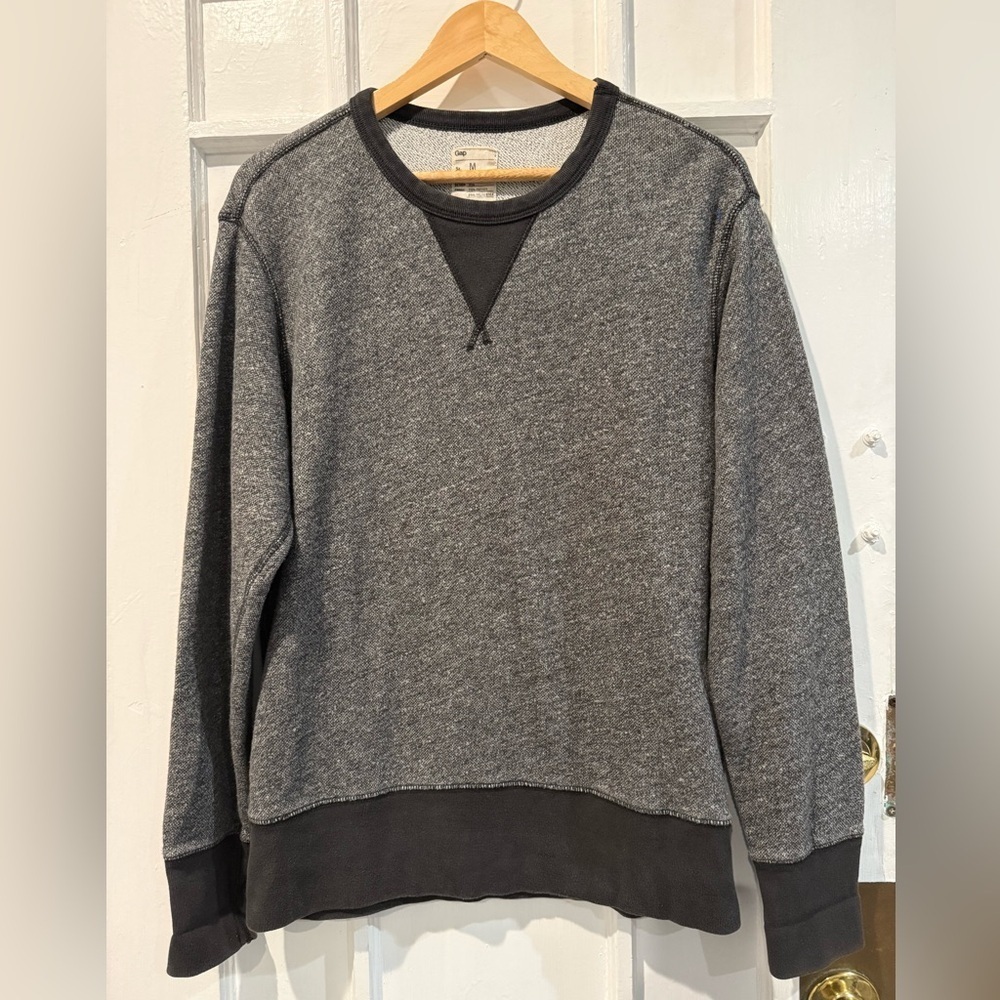 GAP Men's Charcoal Crewneck Sweater